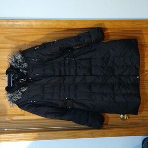 Zero exposure black knee length winter coat
